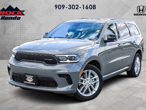 Used 2025 Dodge Durango GT image 1