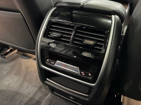 Used 2021 BMW X5 xDrive40i w/ M Sport Package AWD/4WD image 44