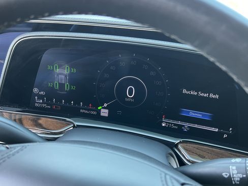 Used 2022 Cadillac Escalade Sport Platinum w/ Heavy-Duty Trailer Package image 32