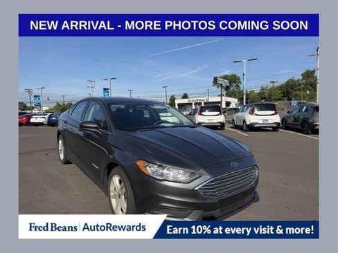 Used 2018 Ford Fusion SE FWD image 1
