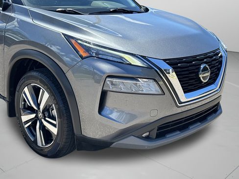 Certified 2021 Nissan Rogue SL FWD image 37