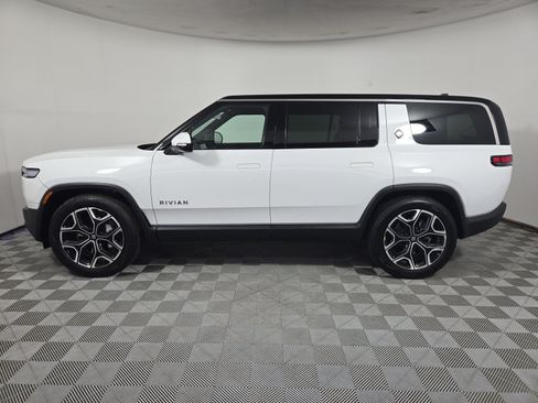 Used 2025 Rivian R1S Adventure AWD/4WD image 2