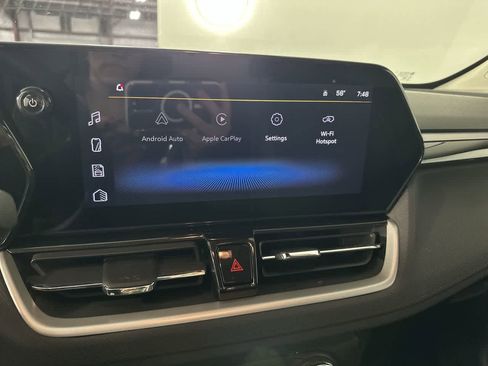 Used 2025 Chevrolet TrailBlazer LT image 30