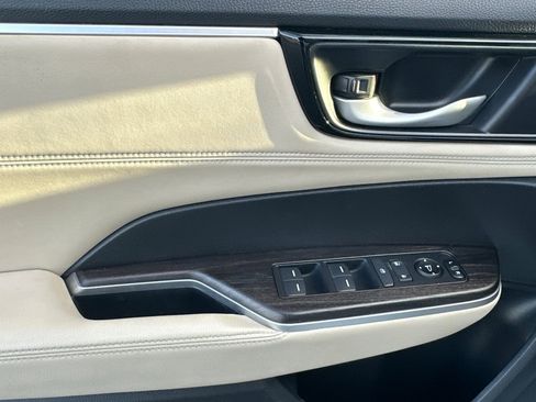 Certified 2021 Honda Clarity Plug-In Hybrid image 11