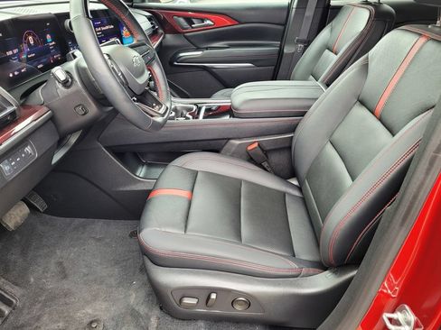 Used 2024 Chevrolet Traverse RS AWD/4WD image 10