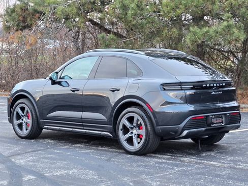 New 2025 Porsche Macan 4S Electric image 3