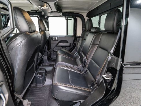 Used 2023 Jeep Gladiator Overland image 33