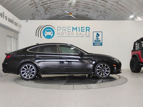 Used 2021 Hyundai Sonata Limited FWD image 13