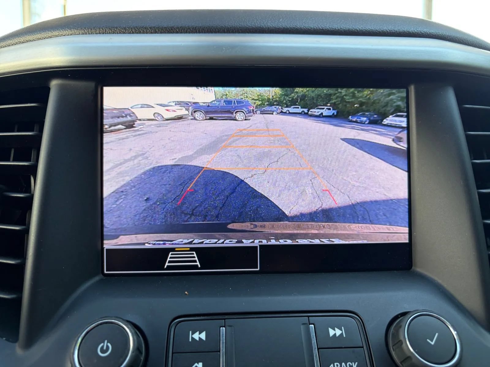 Used 2020 GMC Acadia SLE AWD/4WD image 34