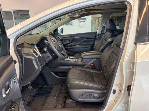 Certified 2024 Nissan Murano Platinum w/ Cargo Package AWD/4WD image 15