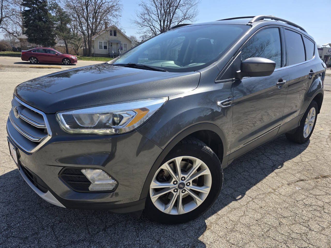 Used 2017 Ford Escape SE w/ Equipment Group 201A AWD/4WD image 1