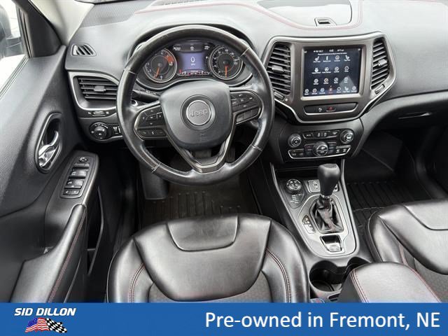 Used 2019 Jeep Cherokee Trailhawk w/ Comfort/Convenience Group AWD/4WD image 9