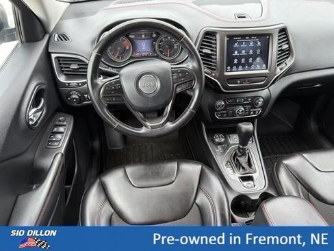 Used 2019 Jeep Cherokee Trailhawk w/ Comfort/Convenience Group AWD/4WD image 9