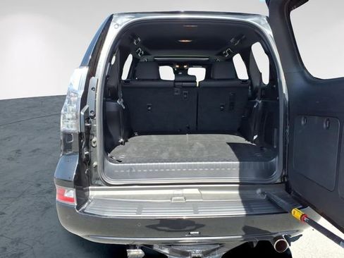 Used 2023 Lexus GX 460 Premium w/ Premium Plus Package AWD/4WD image 11
