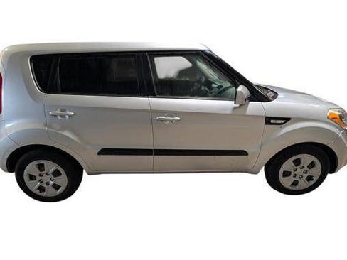 Used 2012 Kia Soul FWD image 7