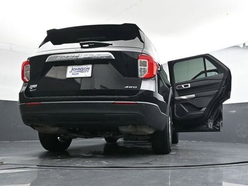 Used 2023 Ford Explorer XLT image 34