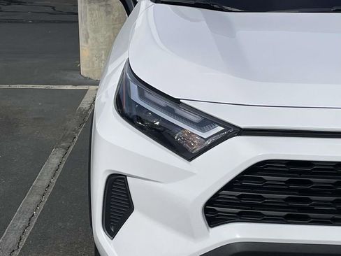 Used 2025 Toyota RAV4 XLE w/ Convenience Package image 16