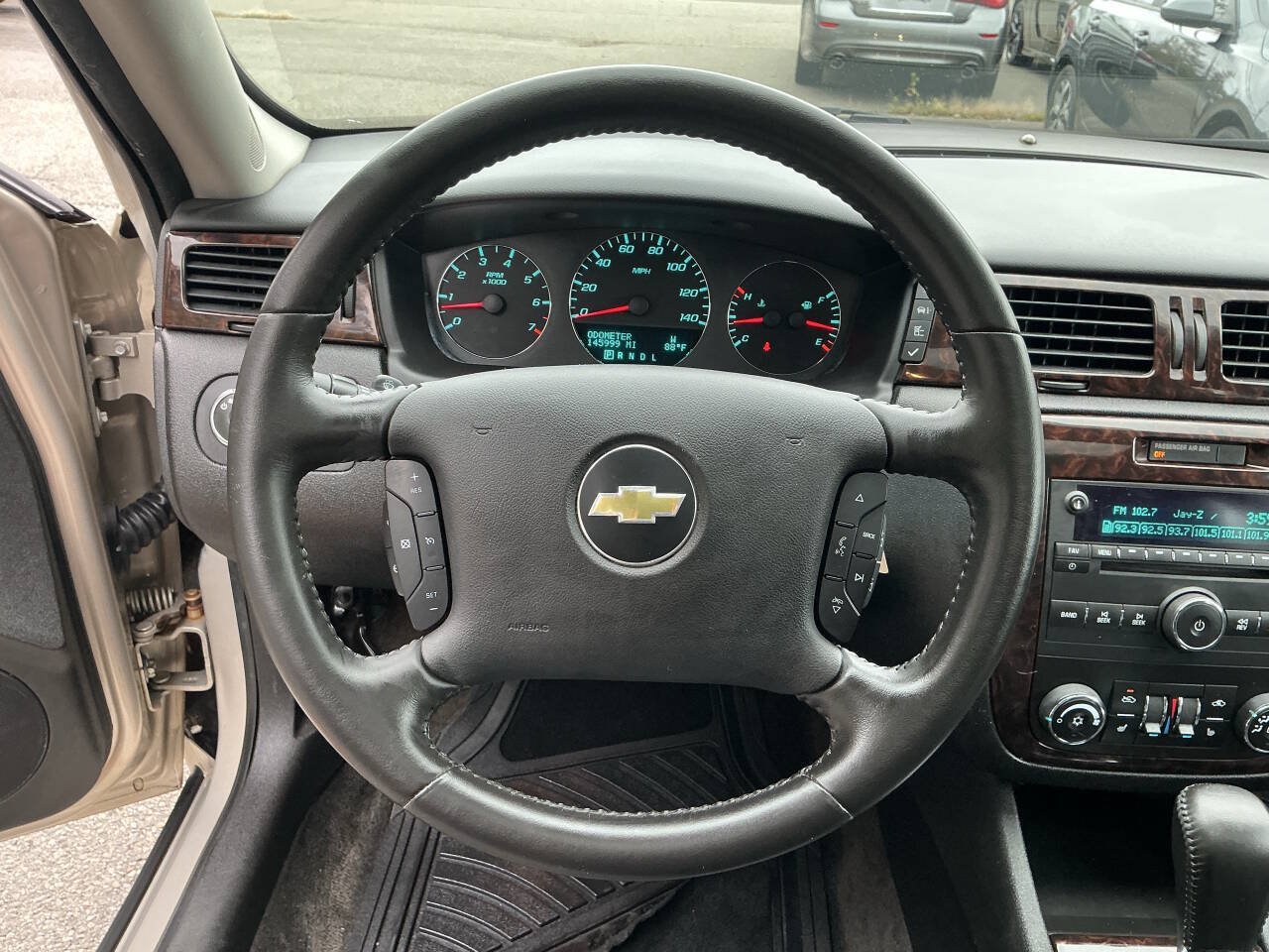 Used 2012 Chevrolet Impala LTZ FWD image 18