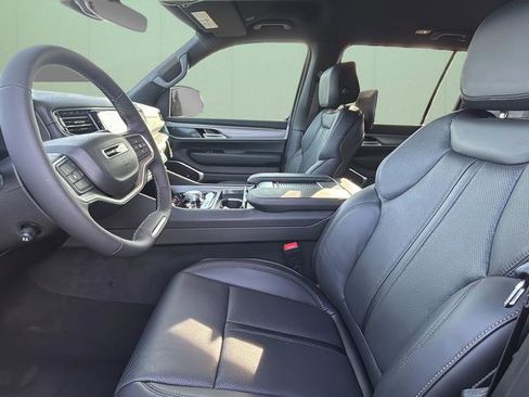 New 2026 Jeep Grand Wagoneer Limited w/ Rear Seat Video Group I image 18