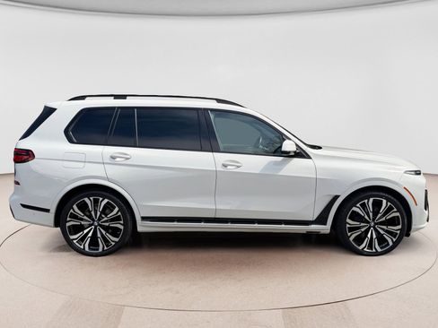 Used 2023 BMW X7 xDrive40i w/ Executive Package AWD/4WD image 6