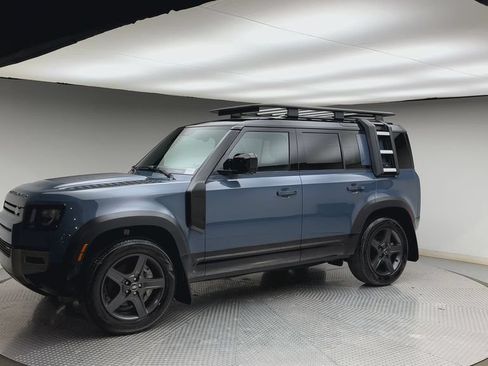 Used 2023 Land Rover Defender 110 X-Dynamic SE AWD/4WD image 6