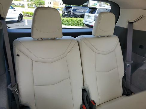 Certified 2024 Cadillac XT6 Premium Luxury w/ Technology Package FWD image 26