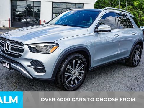 Used 2025 Mercedes-Benz GLE 450e 4MATIC image 2