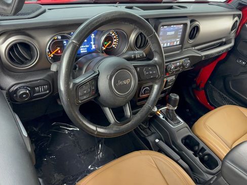 Used 2020 Jeep Wrangler Sport AWD/4WD image 4