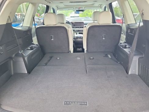 Used 2025 Kia Telluride S FWD image 9