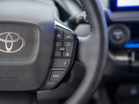 Certified 2024 Toyota Prius XLE FWD image 31