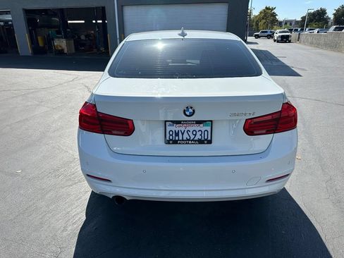 Used 2016 BMW 320i Sedan RWD image 3