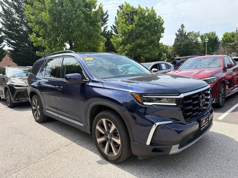 Used 2024 Honda Pilot Elite image 5