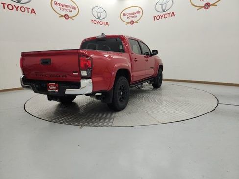 Used 2022 Toyota Tacoma SR5 image 8