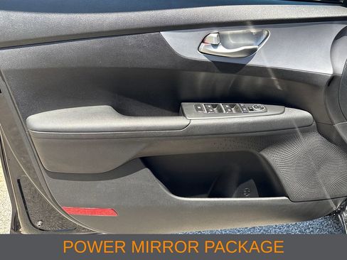 Used 2024 Kia Forte LXS FWD image 3