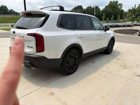 Used 2021 Kia Telluride EX w/ EX Premium Package AWD/4WD image 5