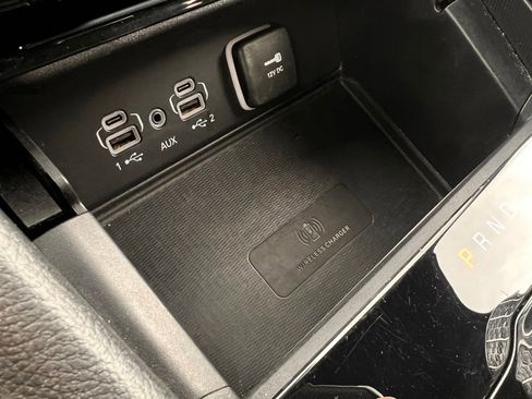 Used 2024 Jeep Grand Cherokee Altitude RWD image 18