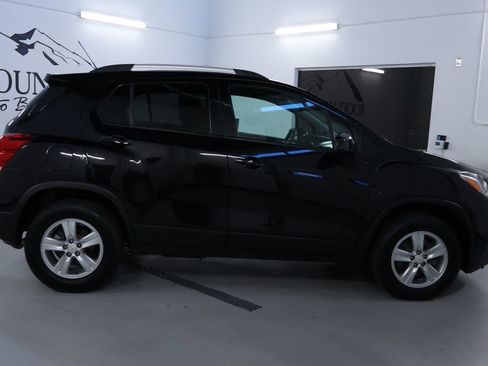 Used 2021 Chevrolet Trax LT image 8