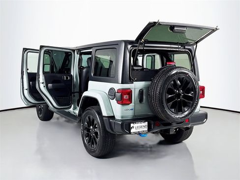 Used 2023 Jeep Wrangler Unlimited Sahara w/ Cold Weather Group image 25