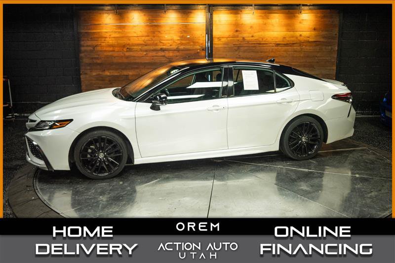 Used 2021 Toyota Camry XSE FWD image 1
