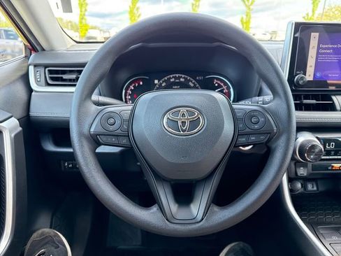Used 2023 Toyota RAV4 XLE AWD/4WD image 18