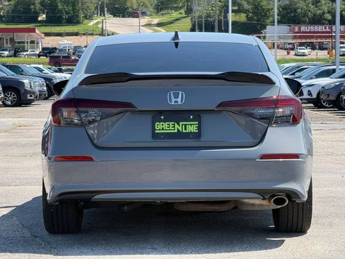 Used 2025 Honda Civic Sport image 3