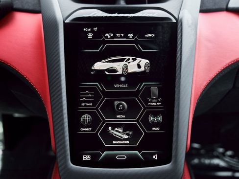 Used 2025 Lamborghini Revuelto image 65