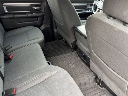 Used 2022 RAM 1500 Classic SLT image 17