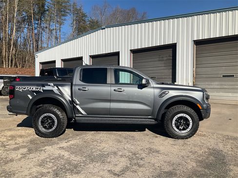 Used 2024 Ford Ranger Raptor image 4