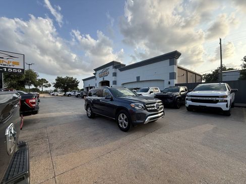 Used 2017 Mercedes-Benz GLS 450 4MATIC image 45