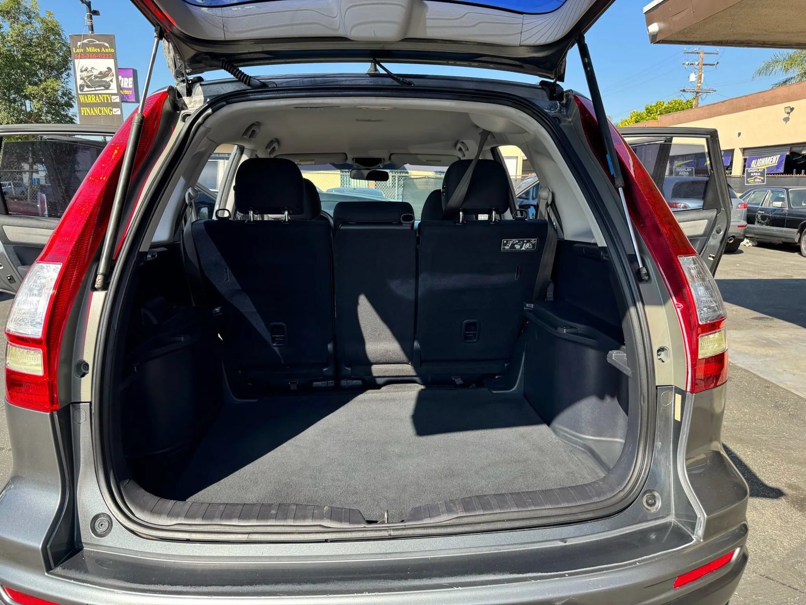 Used 2011 Honda CR-V LX image 14