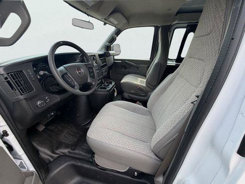 Used 2026 GMC Savana 2500 Extended w/ Driver Convenience Package RWD image 13