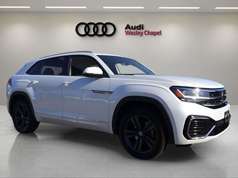 Used 2021 Volkswagen Atlas Cross Sport SE w/ Panoramic Sunroof Package image 7