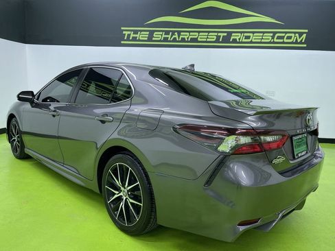 Used 2021 Toyota Camry SE image 7
