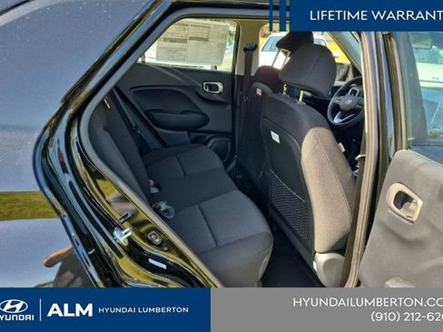 New 2026 Hyundai Venue SE FWD image 18
